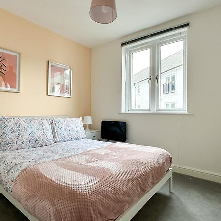 Luxury 2 Bedroom City Centre Apartment - Secure Parking - Amazing Location! Canterbury Esterno foto