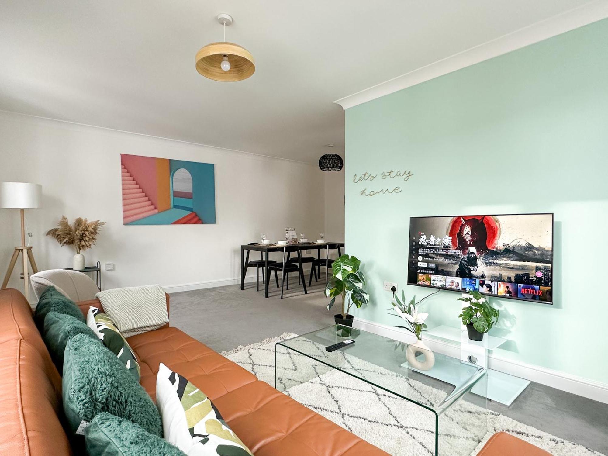 Luxury 2 Bedroom City Centre Apartment - Secure Parking - Amazing Location! Canterbury Esterno foto