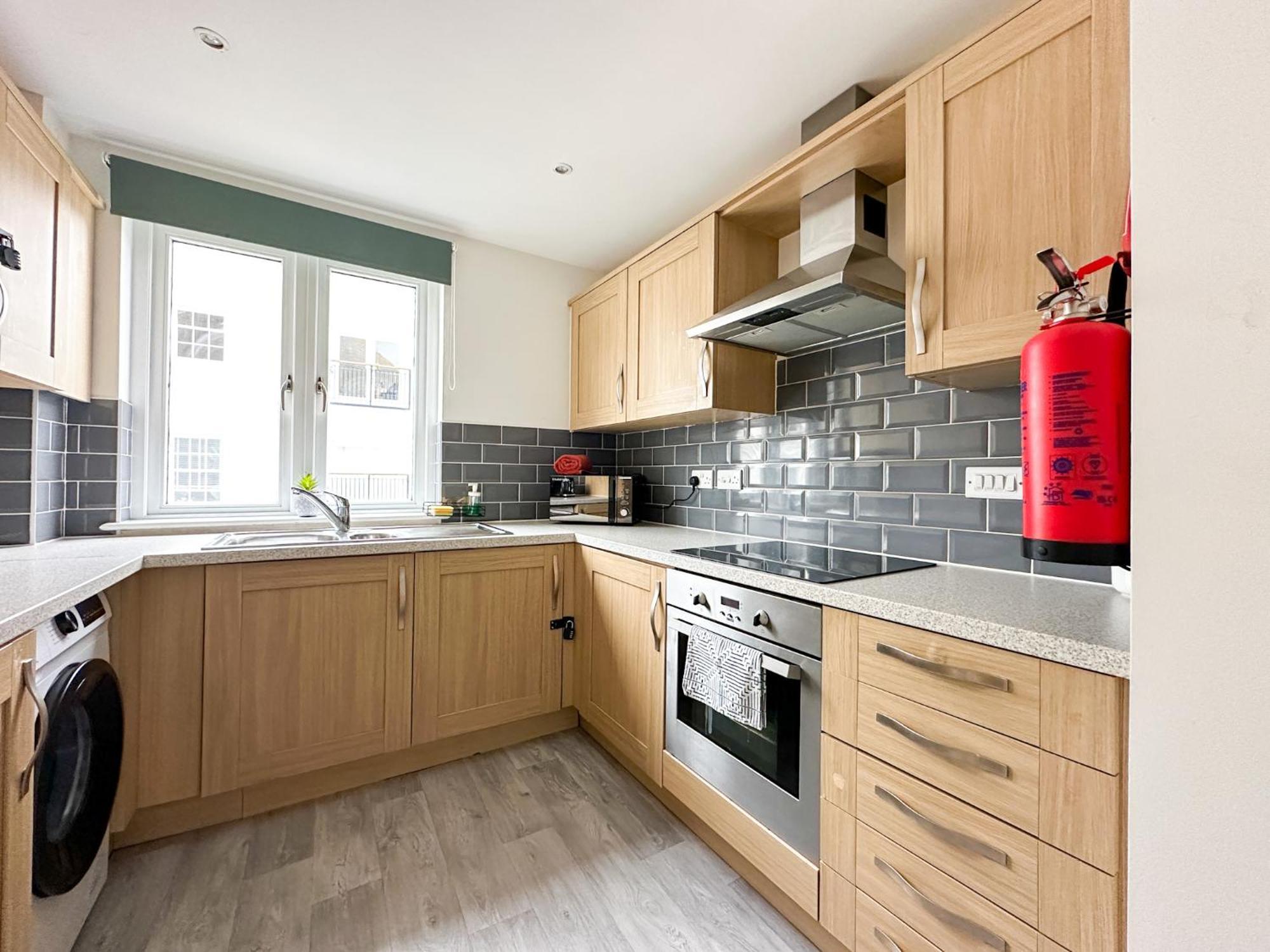 Luxury 2 Bedroom City Centre Apartment - Secure Parking - Amazing Location! Canterbury Esterno foto